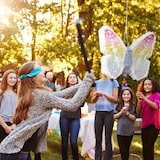 thumbnail of Relaxdays Pinata Schmetterling, zum Befüllen, Geburtstag Mädchen, zum Aufhängen, Piñata Kinder, HBT 48 x 58 x 10cm, bunt