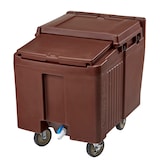 thumbnail of CAMBRO - ICS125L-131 - Carro para conservar y transportar hielo - 2 ruedas fijas, 2 giratorias y 1 con freno 57 kg - 80 x 58,5 x 74,5 cm - Castaño