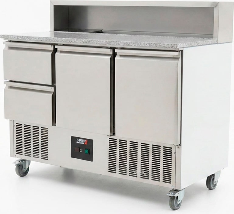 Romux® Saladette und Pizzatisch 2 Türen 2 Schubladen 136x70 cm für 8 GN 1/6 Behälter mit Marmorplatte und Stahlhaube | Kühltisch