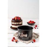 thumbnail of Moule à panettone à charnière 18 cm Zenker Black Metallic