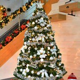 thumbnail of WellHome - Conjunto de 60 Bolas de navidad en Color Plata