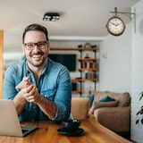 thumbnail of Relaxdays Bahnhofsuhr doppelseitig, New York, Retro, Batterie, analog, Wanduhr Vintage Deko, HBT 34 x 35 x 10 cm, braun