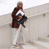 thumbnail of Relaxdays Geldkassette abschließbar, Münzeinsatz & 4 Scheinfächer, Geldkasse Eisen, HxBxT: 8,5 x 30,5 x 24,5 cm, schwarz