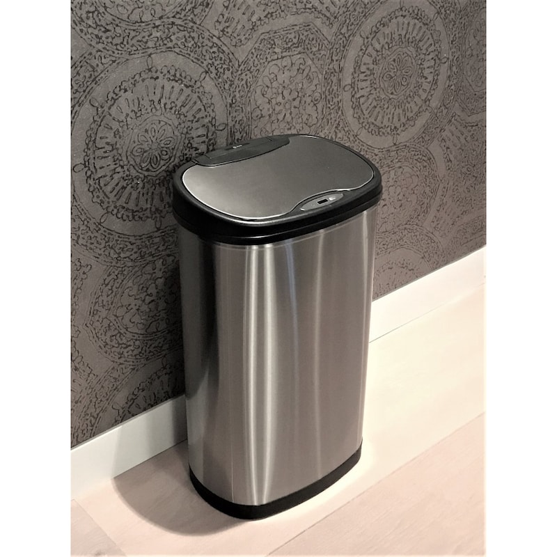Rijoka Prullenbak Met Sensor – 8 Liter – Kunststof – Wit - Soft Close Vingerafdrukvrij Afvalbak Modern Design