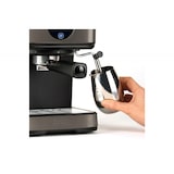 thumbnail of BLACK+DECKER BXCO850E Cafetera espresso de 850W, 20bar, 1.5L, 1 o 2 cafés, función vapor, paro automático, cantidad programable, sistema extra cream