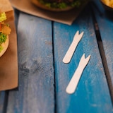 thumbnail of BIOZOYG 1000 Stück Einweg Pommesgabeln 8,5cm Pommesgabeln Pommespieker Holz, Einwegbesteck für Pommes Frites, biologisch abbaubares Holzbesteck