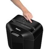 thumbnail of Fellowes Distruggidocumenti a frammento LX25, 6 fogli, per uso personale, con blocco di sicurezza, cestino da 11,5L, sicurezza P-4, nero, 4170501