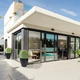 thumbnail of WellHome - Pflanztopf 40x40 cm Accord in Anthrazit