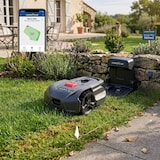 thumbnail of Geconnecteerde robotmaaier voor gazons van 500 m2, 300 m perimeterkabel + laadstation - bediening via de GOODYEAR-app