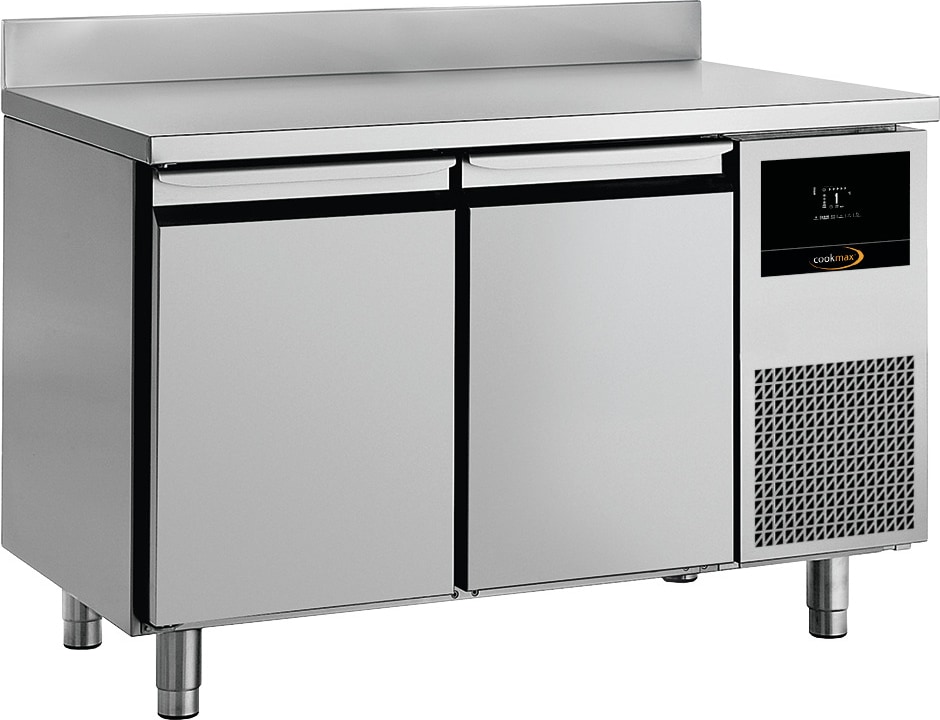 Cookmax Kühltisch GN 1/1 mit
2 Türen, mit Aufkantung