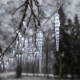 thumbnail of LED Lichterkette 40 Eiszapfen 8 Lauflichtfunktionen Timer Weihnachtsdeko f.Außen