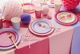 thumbnail of PartyDeco, Tischdecke, synthetisches Material, 137 x 183 cm, 25 Stück, dunkelrosa