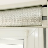 thumbnail of Painel isolante refletor concebido especificamente para caixas de estores (120x30 cm). Impede a entrada de calor e frio