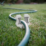 thumbnail of Relaxdays Schlauchführung Gartenschlauch, 5er Set, Gartenschlauchführung mit Erdspieß, HxBxT: 26 x 10 x 3,5 cm, grau