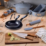 thumbnail of San Ignacio Noia - Cacerola con tapa Ø25,5x12cm (5 L) en Hierro Fundido y Set de 5 Utensilios de Silicona y Madera