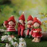 thumbnail of Dekofigur Erdbeerjunge Fritz mit Erdbeere Gartendeko H: 18,5cm
