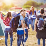 thumbnail of Relaxdays Kühlbox 10 l, Kühlkiste für unterwegs, Tragegurt & Griff, ohne Strom, Isolierbox HBT 22,5 x 37,5 x 23 cm, blau