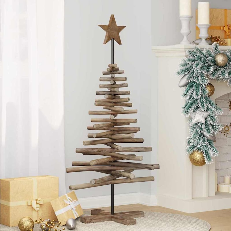Ein hölzerner Weihnachtsbaum mit Stern.