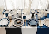thumbnail of PartyDeco, Tischdecke, synthetisches Material, 137 x 183 cm, weiß
