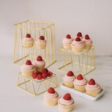 thumbnail of Supports buffet carrés dorés - lot de 3