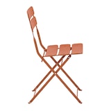thumbnail of Lot de deux chaises pliantes en acier terracotta
