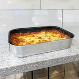 thumbnail of Rechthoekige braadpan met 2 handgrepen, antiaanbaklaag van aluminium, Ø 52 x 39 cm, H 9 cm, constante dikte tussen 2,5 en 4 mm, Ballarini