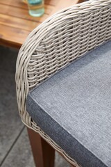 thumbnail of Tarrington House Set relax Kambuku, 2 persone, legno d'acacia/ PE rattan/ alluminio, 2 x poltrona, 2 x poggiapiedi, 1x tavolino, marrone / grigio