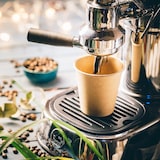 thumbnail of BIOZOYG 50 Stück Kaffeebecher mit passenden Pappdeckeln 150ml / 6oz Einwegbecher Pappbecher Kaffeetassen ungebleicht kompostierbar nachhaltig