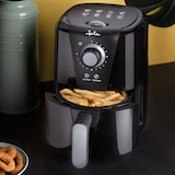 thumbnail of Freidora sin aceite JATA JEFR1221 de 1,5 litros. Temperatura de 80 a 200º. Cestillo antiadherente y apto para lavavajillas. Temporizador de 30 minutos