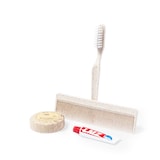 thumbnail of Set de higiene con cepillo de dientes, pasta de dientes, peine y jabón