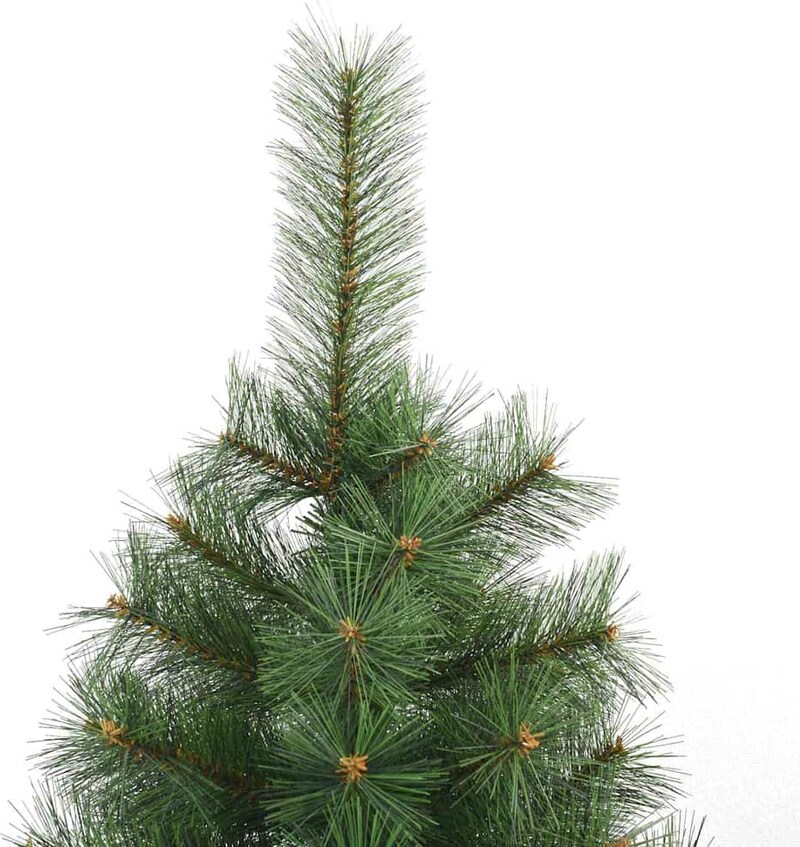 Ein grüner Weihnachtsbaum mit Nadeln.