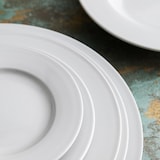 thumbnail of Service de 6 assiettes à soupe au porc en porcelaine Bidasoa Glacial à large bord, 23,5 cm