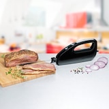 thumbnail of ROMMELSBACHER EM 150 elektrisch mes, krachtige motor, inschakelknop, bruikbare lemmetlengte 15 cm, paar lemmeten met fijne en grove karteling