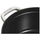 thumbnail of Cocotte Redonda Staub De 18 Cm, 1.7 L, Color Blanco Trufa