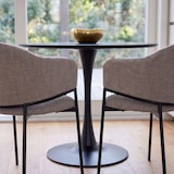 thumbnail of Set aus 2 Stühlen aus Chenille-Stoff mit Armlehnen, Metallgestell, umhüllendes Design für Küche, Esszimmer, Restaurants – Grace