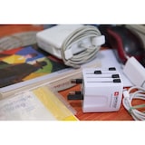 thumbnail of Muv Usb (2xa) Adaptateur De Voyage Mondial Compact Usage Non Intensif Skross