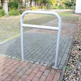 thumbnail of Fahrradanlehnbügel 78 x 115 cm Stahl feuerverzinkt Ø 60 mm grau Einbetonieren Fahrradständer Parker Typ H