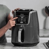 thumbnail of Freidora de aire 6 en 1  max 5.2l Ninja AF160EU