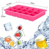 thumbnail of Intirilife 2x Eiswürfelformen in PINK - 2er Set à 15 Fächer Eiswürfel Silikonformen mit Deckel - 18 x 13 x 2.5