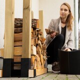 thumbnail of Relaxdays Holzstapelhilfe 4er Set, für Feuerholz, Kaminholzregal selber bauen, Brennholzstapelhalter, Metall, schwarz