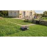 thumbnail of Geconnecteerde robotmaaier voor gazons van 500 m2, 300 m perimeterkabel + laadstation - bediening via de GOODYEAR-app