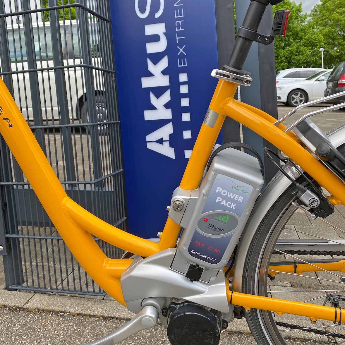 E-Bike Akku inklusive Ladegerät passend für Flyer Deluxe 36V NKY352B2, NKY370B2 Panasonic Deluxe Antrieb 36 Volt 17Ah 612Wh Sitzrohr