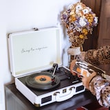 thumbnail of Tocadiscos Bluetooth PRIXTON VC400 Reproductor y Convertidor de Vinilos - Blanco