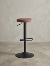 thumbnail of Barhocker `Campania`: 58-79 cm Sitzhöhe, Eisenmaterial, Samt/Wildlederoptik Bezug, 360° drehbar. Rosa, Material: Samt, 40x40x79 cm | Kadima Design