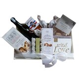 thumbnail of DieGeschenkkorbmacher Hochzeits-Geschenkkorb, 8-tlg., mit Prosecco, Naschwerk und Herz-Schokolade