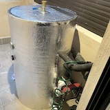 thumbnail of Isolamento termico riflettente con schiuma (AL METRO). Larghezza 1,20 + nastro di alluminio (10m). Alto potere isolante per abitazioni, uffici