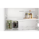thumbnail of Siemens iQ500 Einbau-Kühlschrank mit Gefrierfach, 88 x 56 cm, Flachscharnier mit Softeinzug KI22LADD1