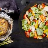 thumbnail of Relaxdays Wok Pfanne mit Glasdeckel 30 cm, Griffe, Antihaftbeschichtung, für Induktion, Gas-, Elektroherd, 4 l, schwarz