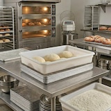 thumbnail of Set van 6 bakjes met deksel (5,6L) 38 x 28,4 x 7,5 cm - voor deeg, gebak, pizza's, brood. Gemaakt van wit, voedselveilig polypropyleen. BPA-vrij