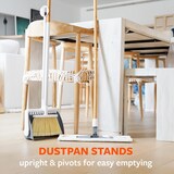 thumbnail of Full Circle Juego de Escoba y Recogedor | Recogedor Giratorio con Dientes Limpia-Cerdas | Vaciado Fácil y Almacenamiento Vertical | Aluminio Reciclado